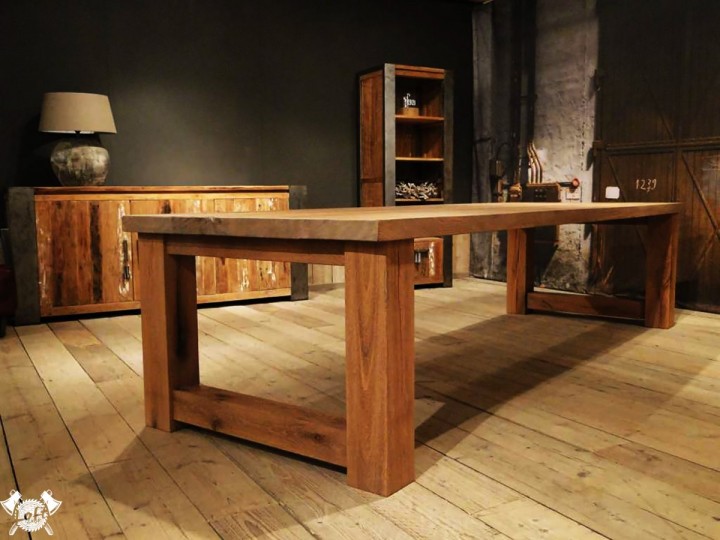 Stół drewniany industrialny MONTANA